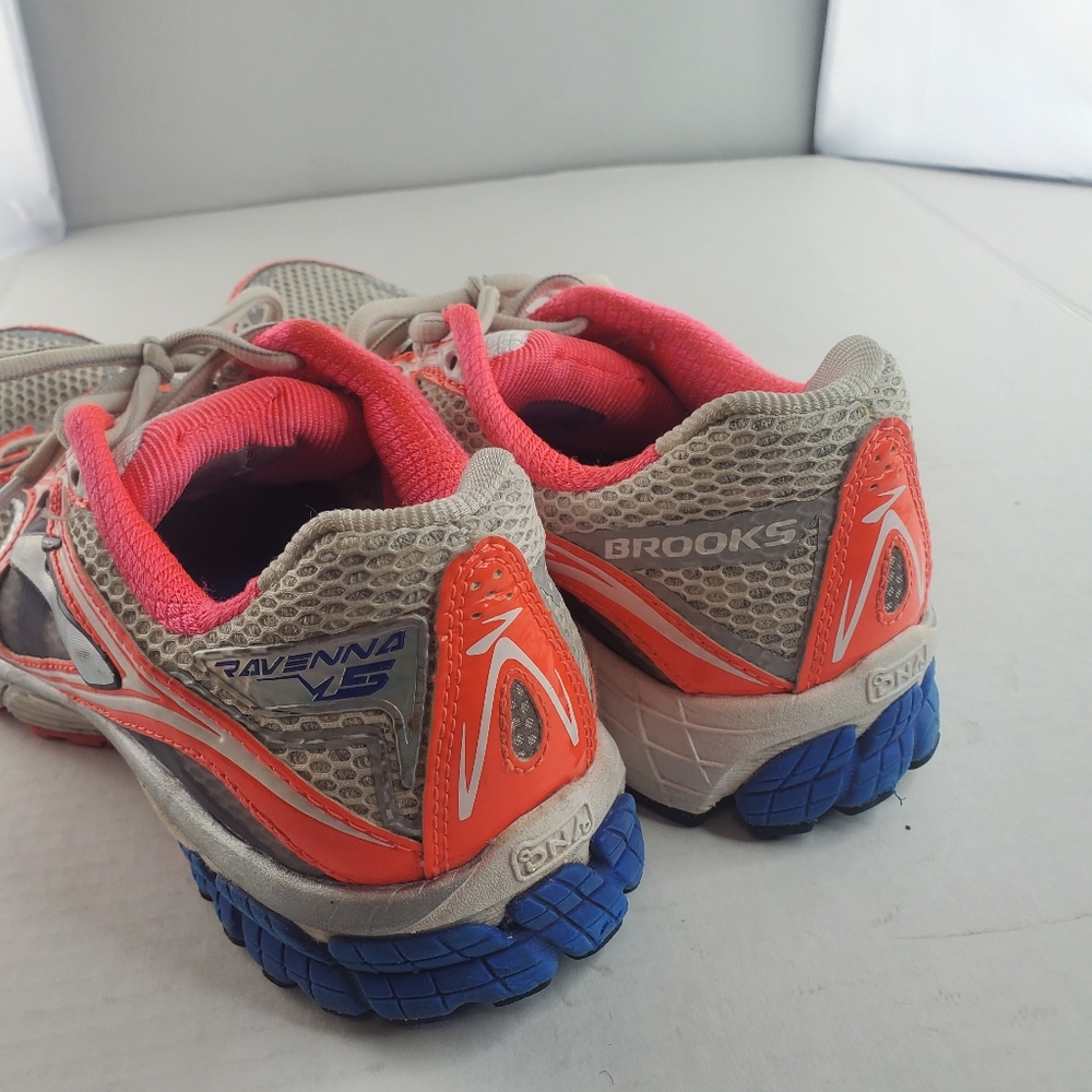 Womens Brooks running shoes Ravenna 5 sz 9.5 - Picture 4 of 12